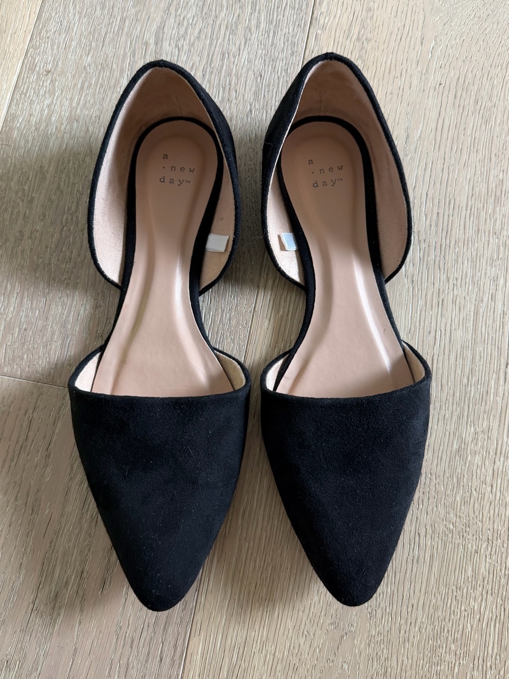 A New Day Julie Women’s Black Dorsay Pointed Toe Flats
